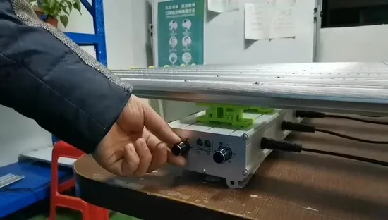 Luci di coltivazione a LED commerciali per interni a spettro completo 4 * 4FT con ampio ingombro CE RoHS FCC